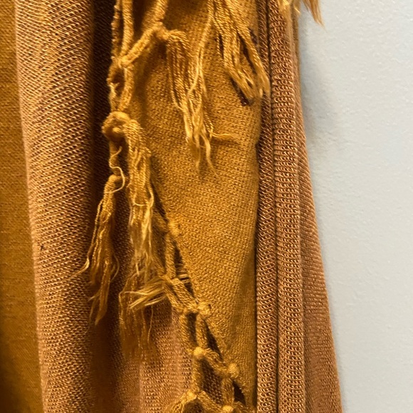 Women’s Shawl/Wrap one size - Picture 5 of 9